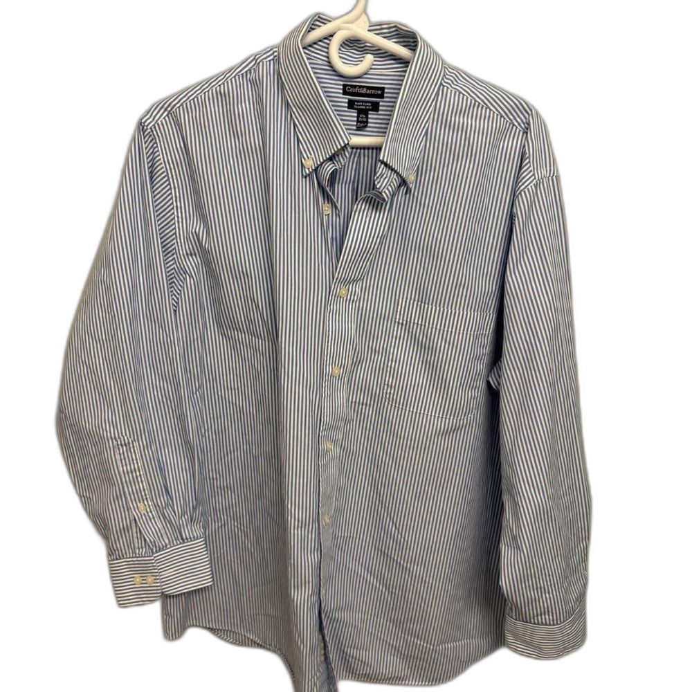 Crofts&Barrow Blue and white striped button-up shirt